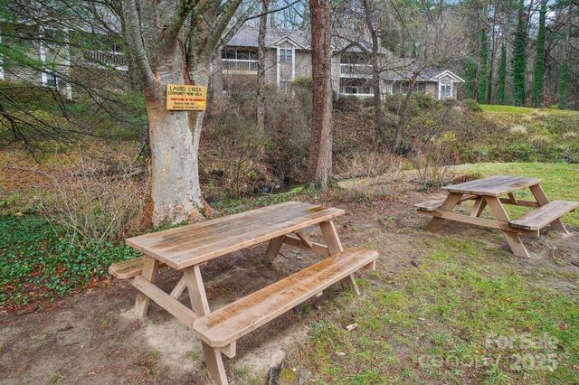 2 Creekside Lane, Asheville, NC 28803