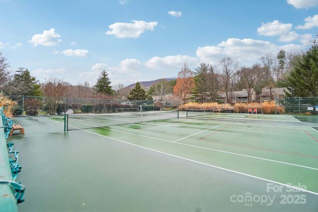 2 Creekside Lane, Asheville, NC 28803