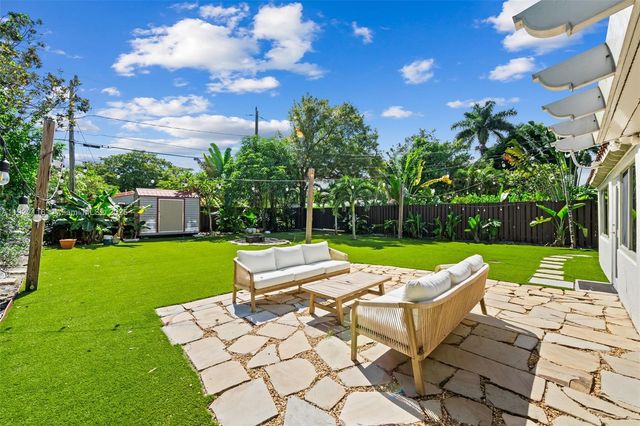 520 SW 12th Ct, Fort Lauderdale, FL 33315