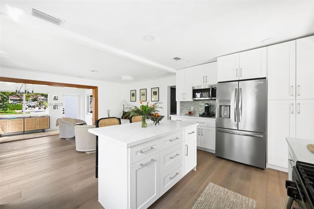 520 SW 12th Ct, Fort Lauderdale, FL 33315