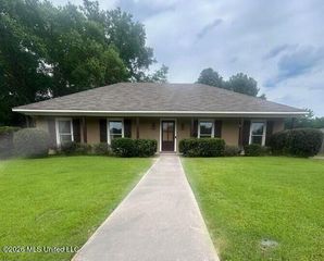 204 Foxwood Cove, Madison, MS 39110
