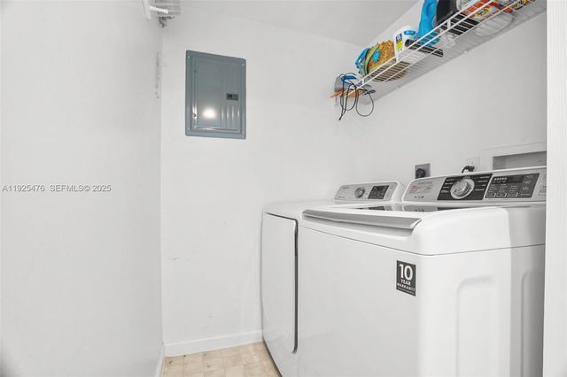 17150 N Bay Rd 2706, Sunny Isles Beach, FL 33160