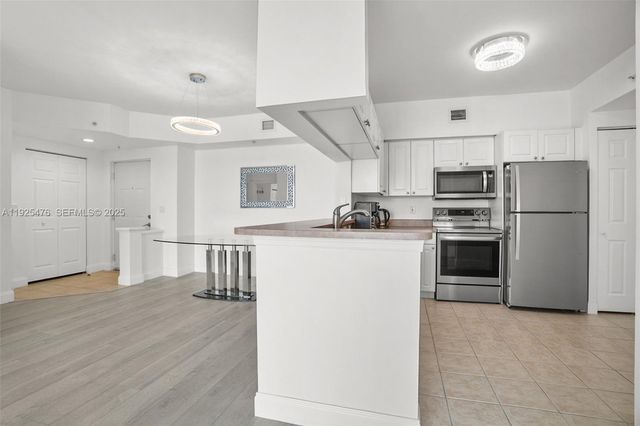 17150 N Bay Rd 2706, Sunny Isles Beach, FL 33160