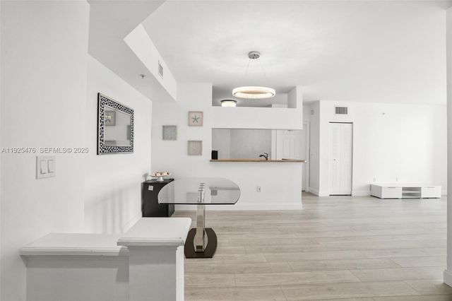 17150 N Bay Rd 2706, Sunny Isles Beach, FL 33160