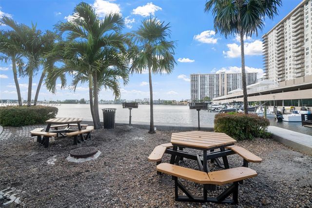 17150 N Bay Rd 2706, Sunny Isles Beach, FL 33160