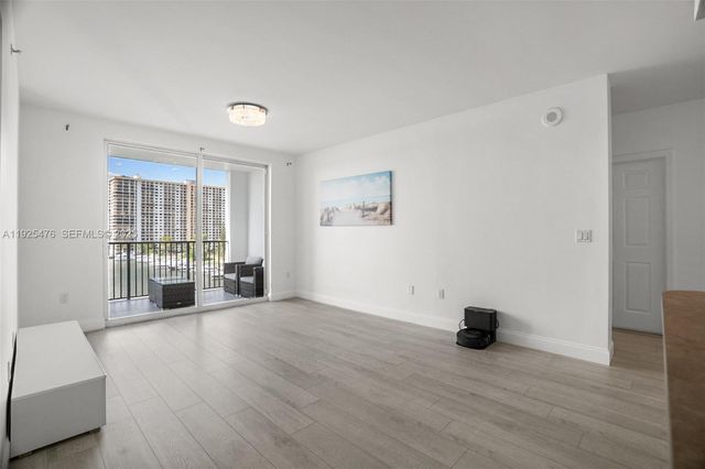 17150 N Bay Rd 2706, Sunny Isles Beach, FL 33160