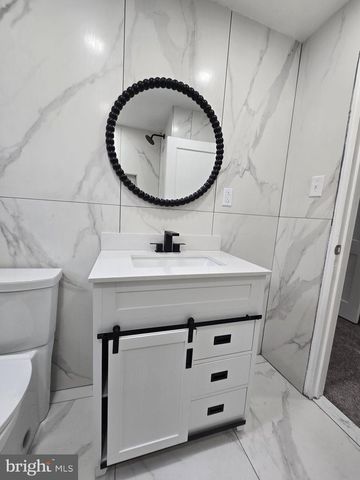 940 E ALLENS LN, Philadelphia, PA 19150