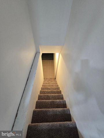 940 E ALLENS LN, Philadelphia, PA 19150