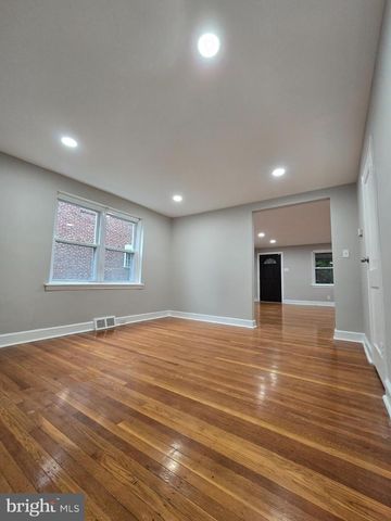 940 E ALLENS LN, Philadelphia, PA 19150