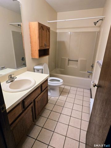 11 Lee Avenue 2, Danbury, CT 06810