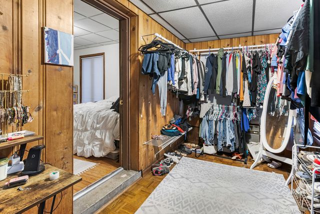 6656 N Oconto Avenue, Chicago, IL 60631