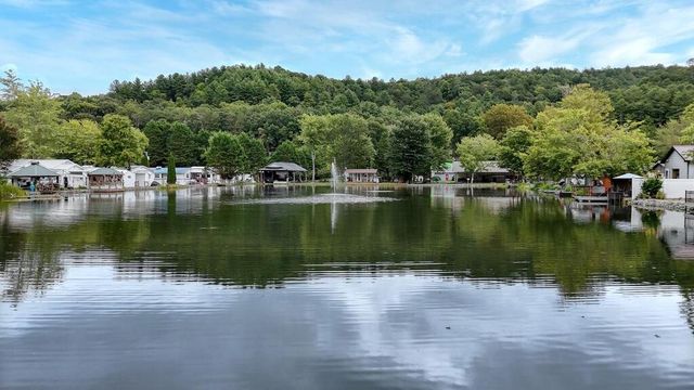 4220 Riverbank Run, Hiawassee, GA 30546