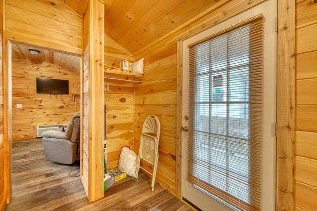 4220 Riverbank Run, Hiawassee, GA 30546