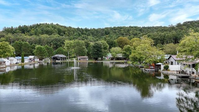 4220 Riverbank Run, Hiawassee, GA 30546