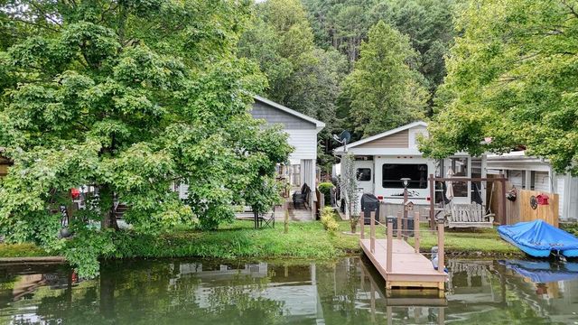 4220 Riverbank Run, Hiawassee, GA 30546
