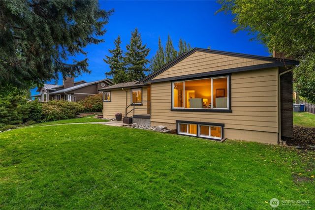 124 6th Avenue, Kirkland, WA 98033