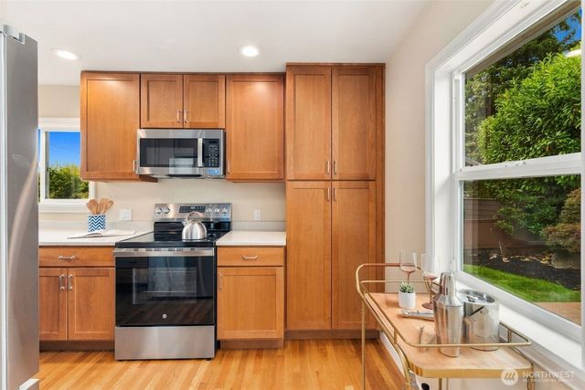 124 6th Avenue, Kirkland, WA 98033