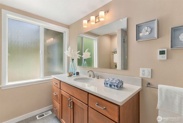 124 6th Avenue, Kirkland, WA 98033