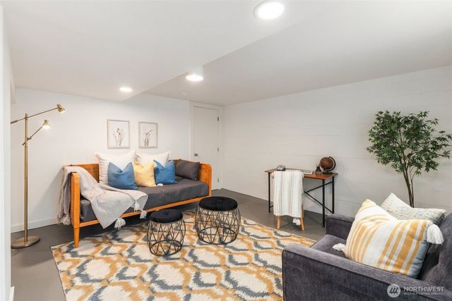 124 6th Avenue, Kirkland, WA 98033