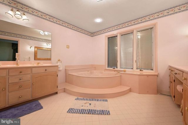 26 WINGED FOOT CT, Dover, DE 19904