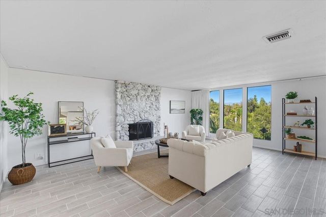 1109 Via La Cuesta, Escondido, CA 92029