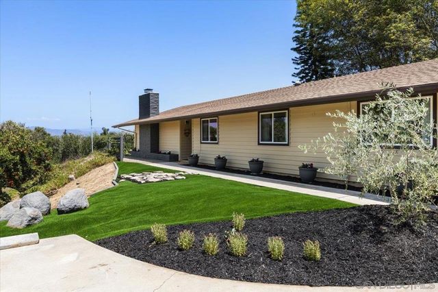 1109 Via La Cuesta, Escondido, CA 92029