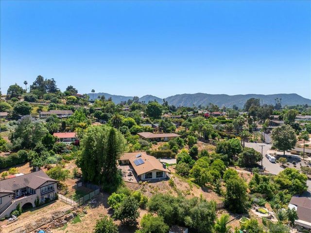 1109 Via La Cuesta, Escondido, CA 92029