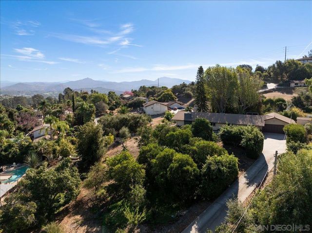 1109 Via La Cuesta, Escondido, CA 92029