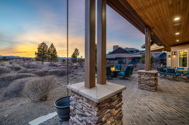 61649 Hosmer Lake Drive, Bend, OR 97702