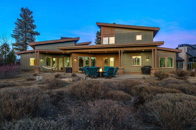 61649 Hosmer Lake Drive, Bend, OR 97702