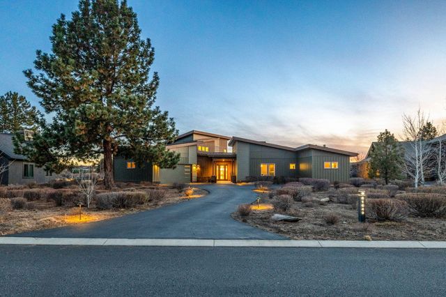 61649 Hosmer Lake Drive, Bend, OR 97702