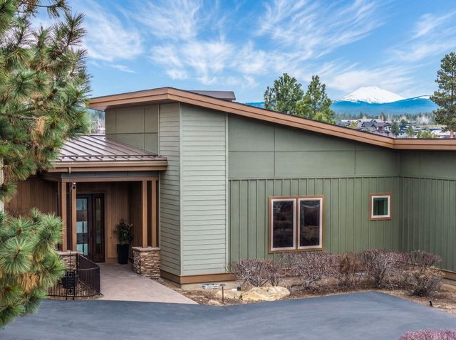 61649 Hosmer Lake Drive, Bend, OR 97702