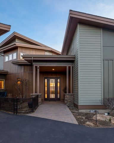 61649 Hosmer Lake Drive, Bend, OR 97702