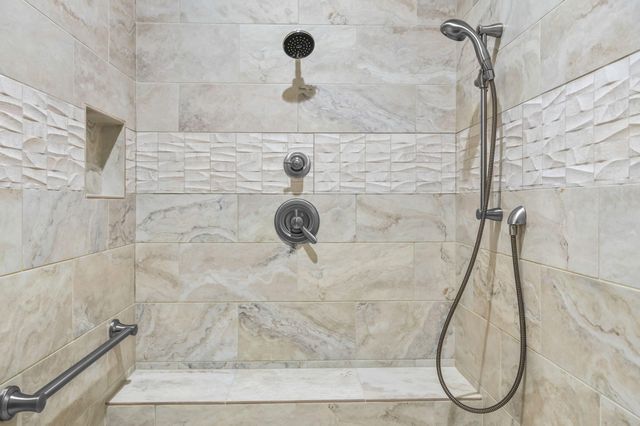 61649 Hosmer Lake Drive, Bend, OR 97702