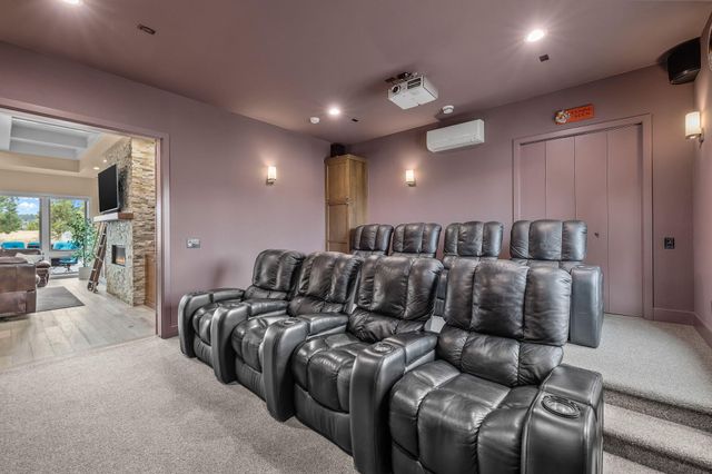 61649 Hosmer Lake Drive, Bend, OR 97702