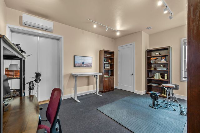 61649 Hosmer Lake Drive, Bend, OR 97702