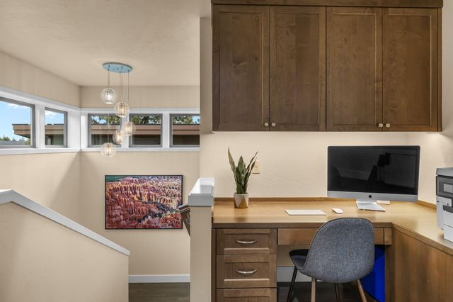 61649 Hosmer Lake Drive, Bend, OR 97702