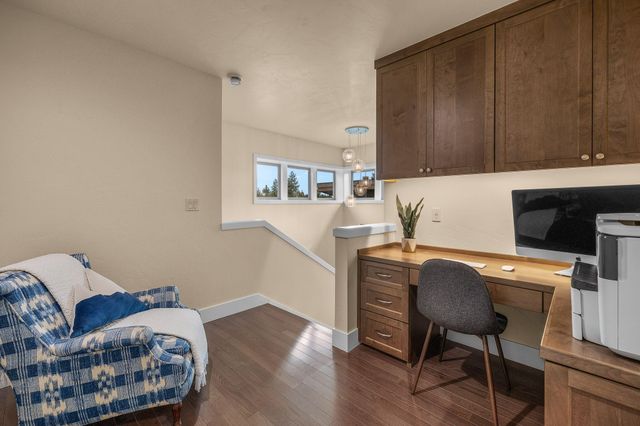 61649 Hosmer Lake Drive, Bend, OR 97702