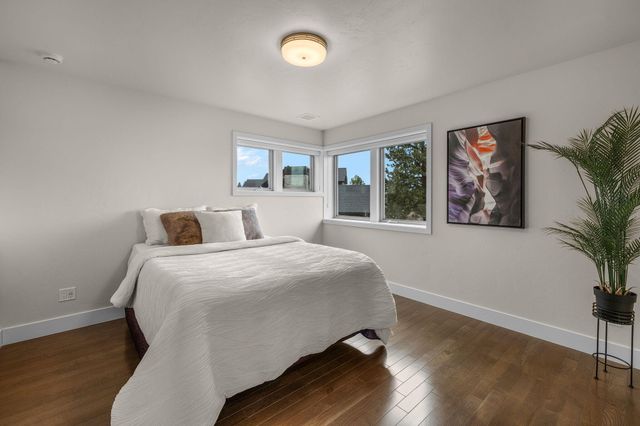 61649 Hosmer Lake Drive, Bend, OR 97702