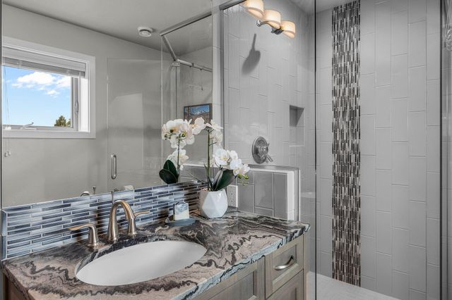 61649 Hosmer Lake Drive, Bend, OR 97702