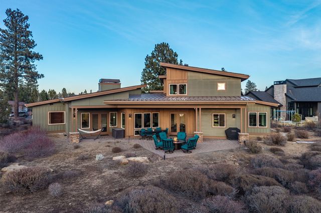 61649 Hosmer Lake Drive, Bend, OR 97702