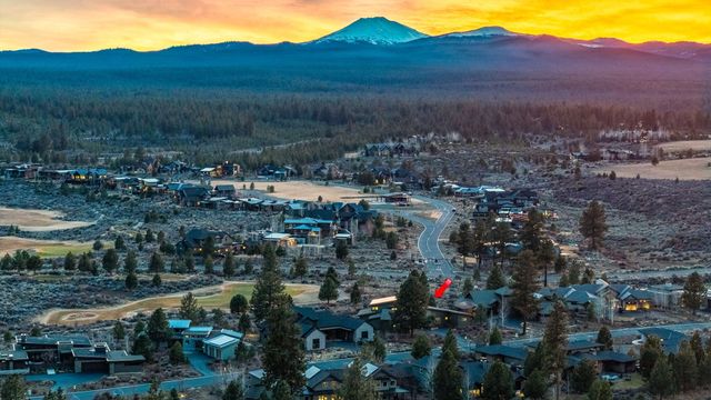 61649 Hosmer Lake Drive, Bend, OR 97702