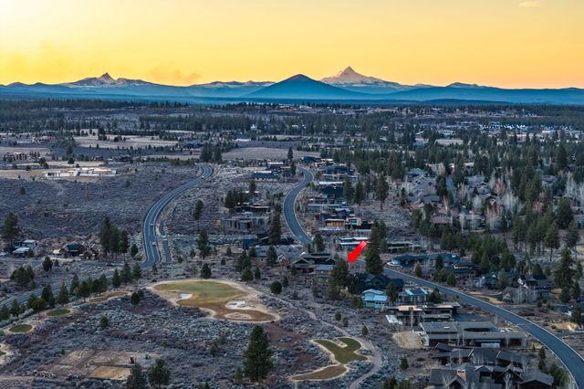 61649 Hosmer Lake Drive, Bend, OR 97702