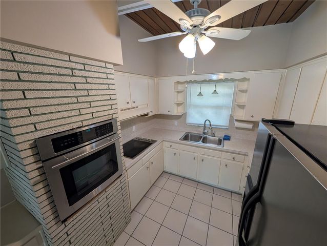 6517 WALTON WAY, Tampa, FL 33610