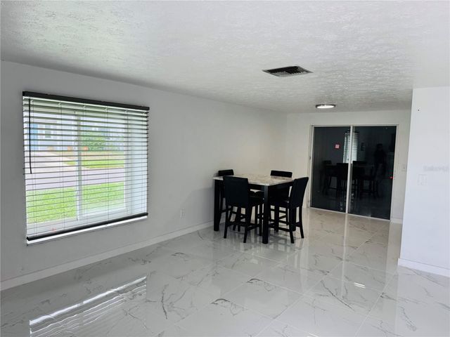 4702 PEBBLEPOINTE PLACE, Tampa, FL 33634