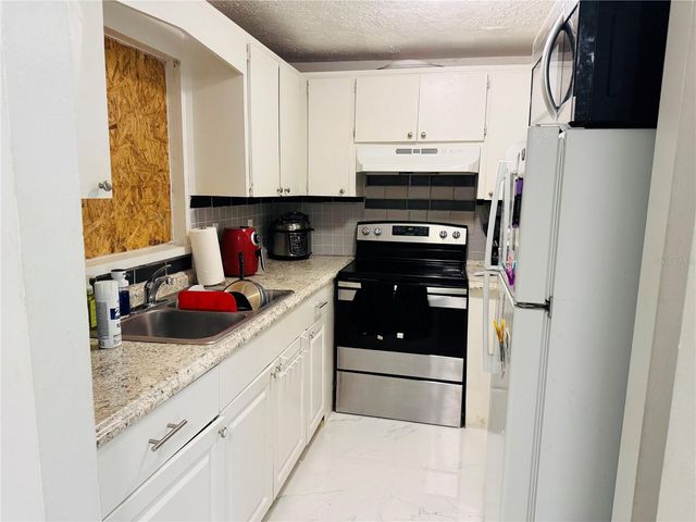 4702 PEBBLEPOINTE PLACE, Tampa, FL 33634