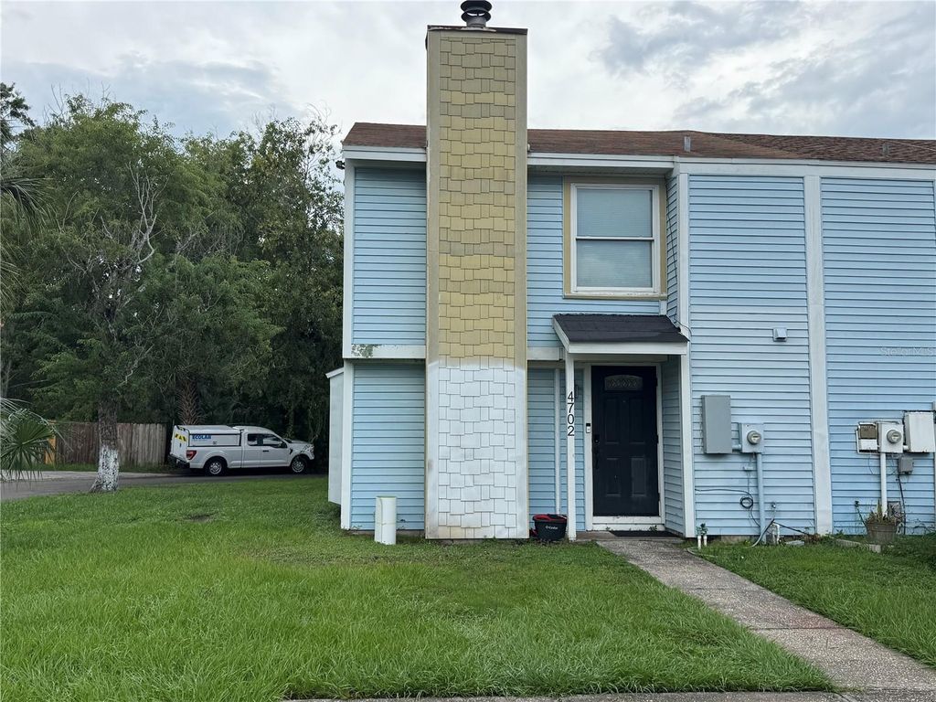 4702 PEBBLEPOINTE PLACE, Tampa, FL 33634