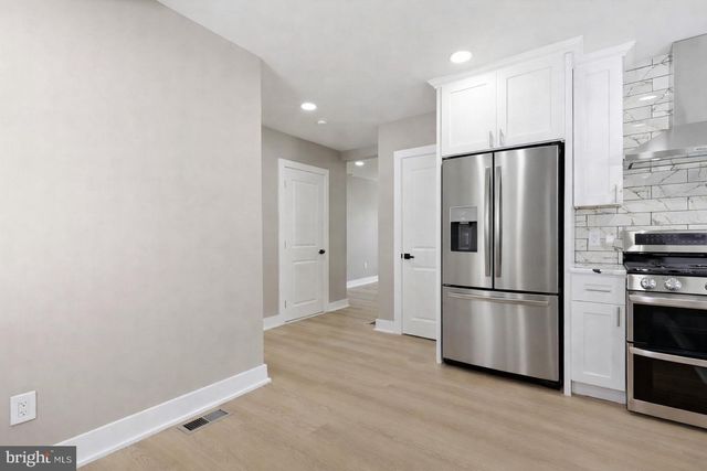 103 CENTER AVE, Willow Grove, PA 19090