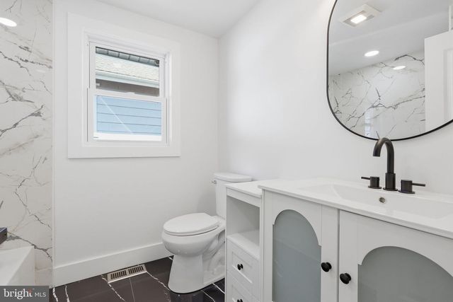 103 CENTER AVE, Willow Grove, PA 19090