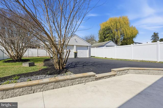 103 CENTER AVE, Willow Grove, PA 19090